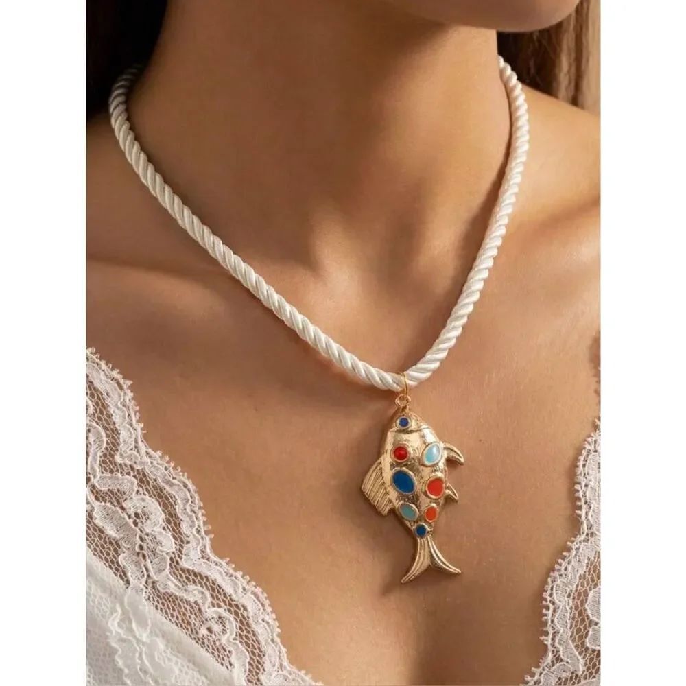 Gold Fish Pendant Necklace A2045
